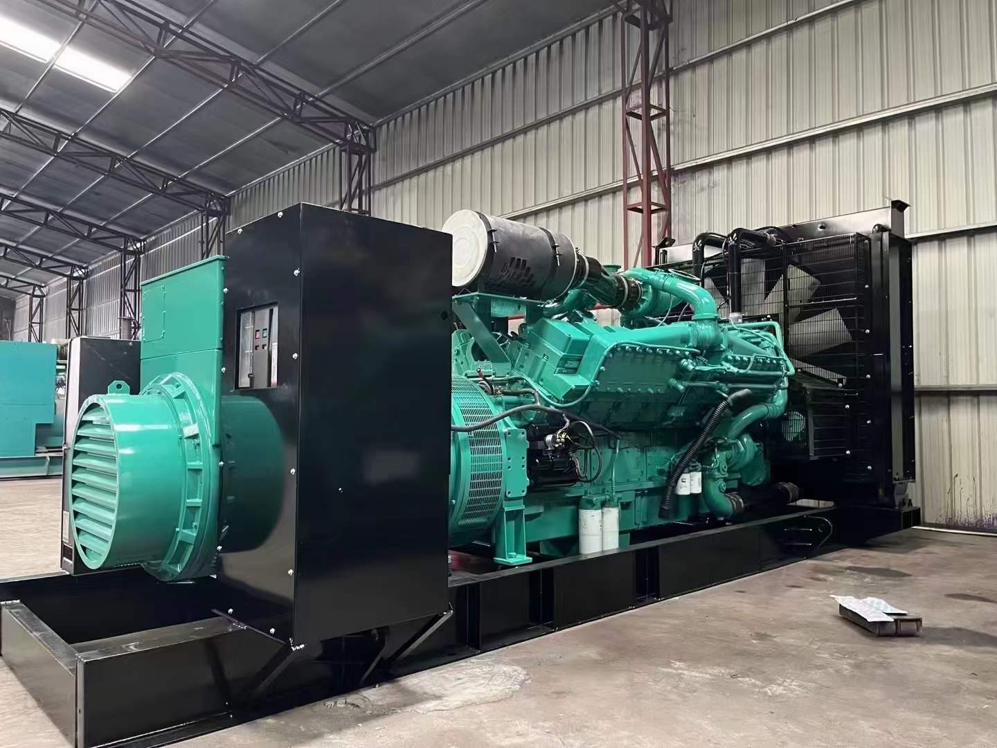 北林如何降低 800kW 柴油发电机输出电流的波动？