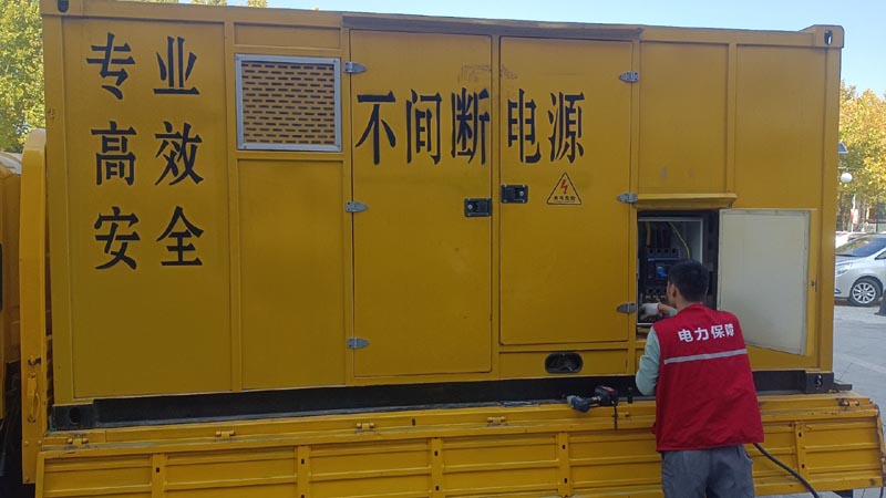 北林柴油发电机组和UPS电源配合使用时，如何避免切换过程中的电力中断？